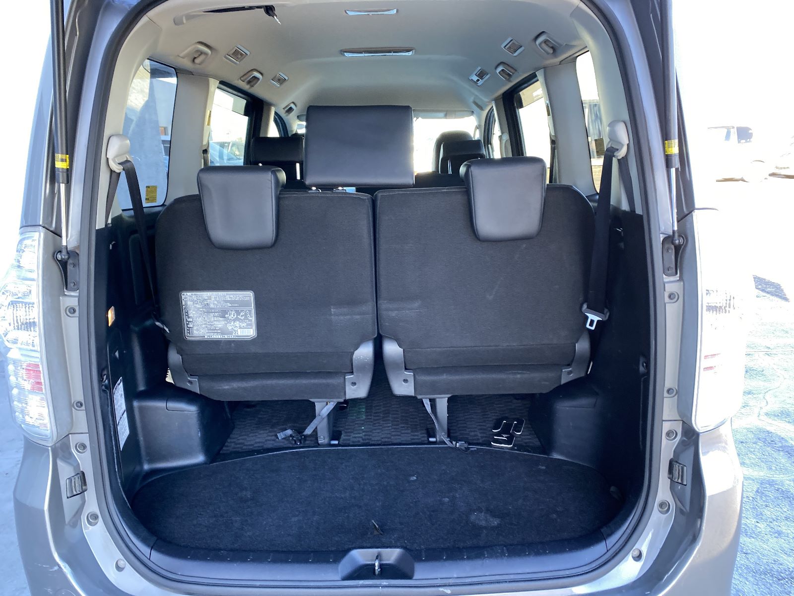2013 Toyota Voxy